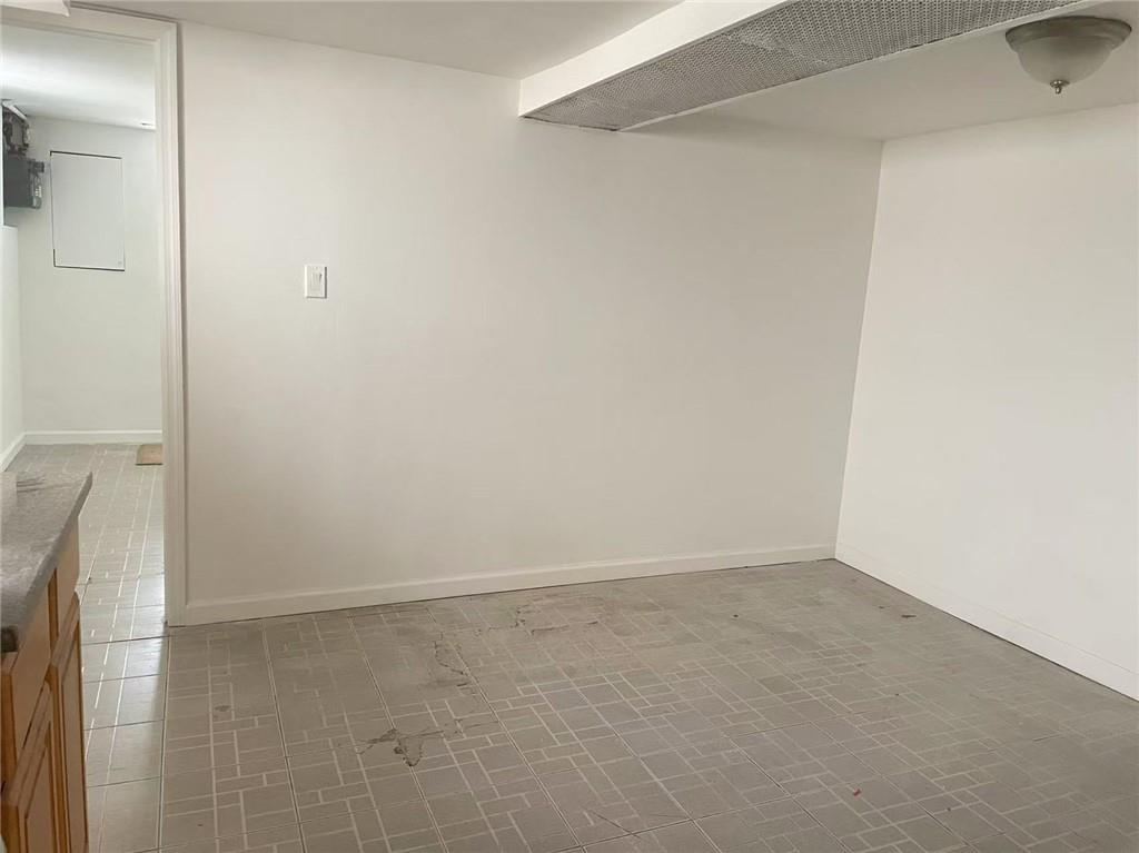 1392 West 7th Street Property Photo 6
