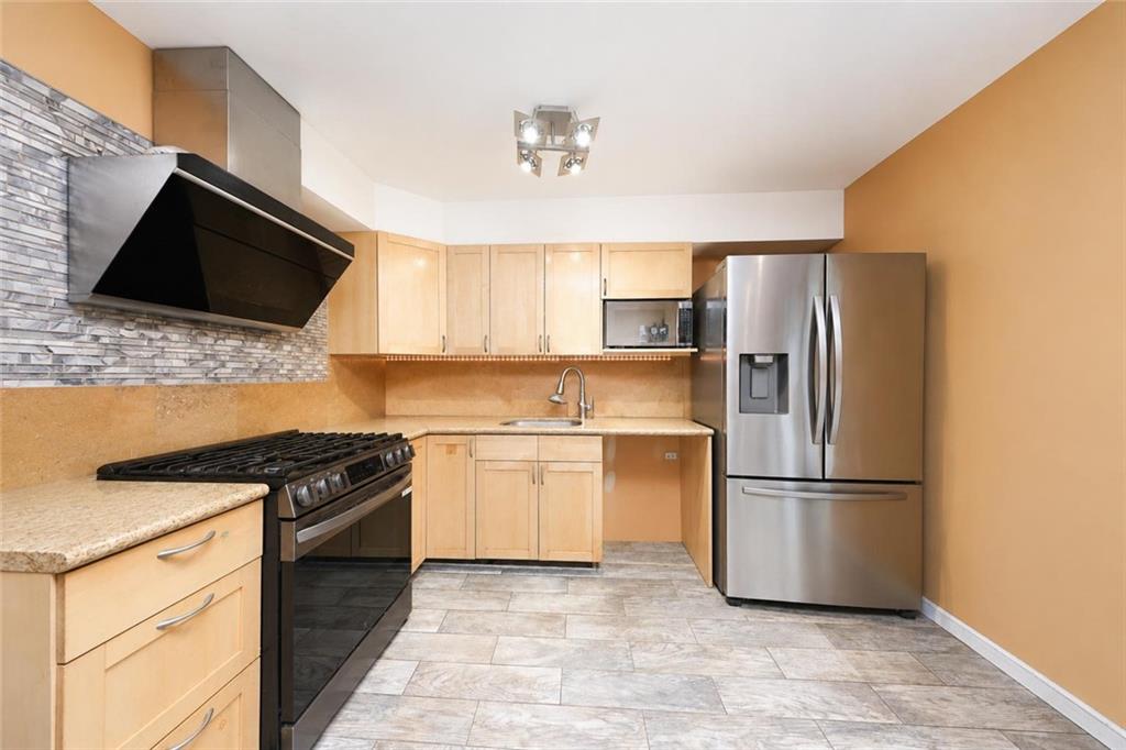 28 Long Pond Lane Property Photo 4