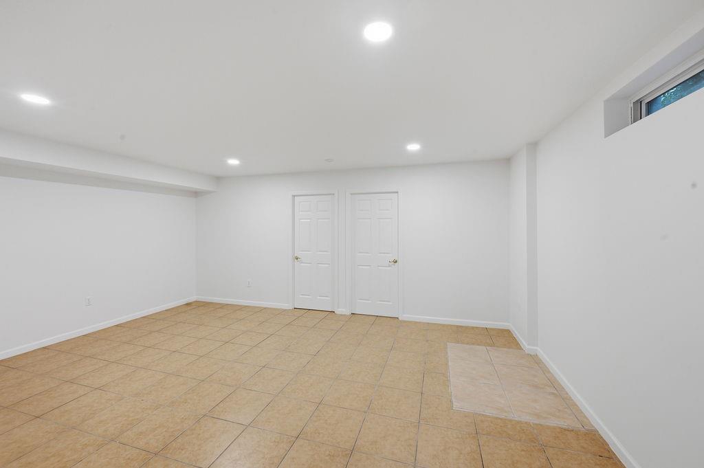 2398 East 21st Street Property Photo 17