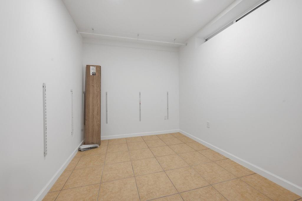 2398 East 21st Street Property Photo 20