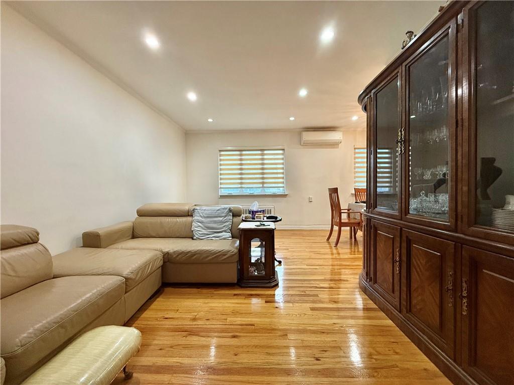 1132 76th Street Property Photo 4
