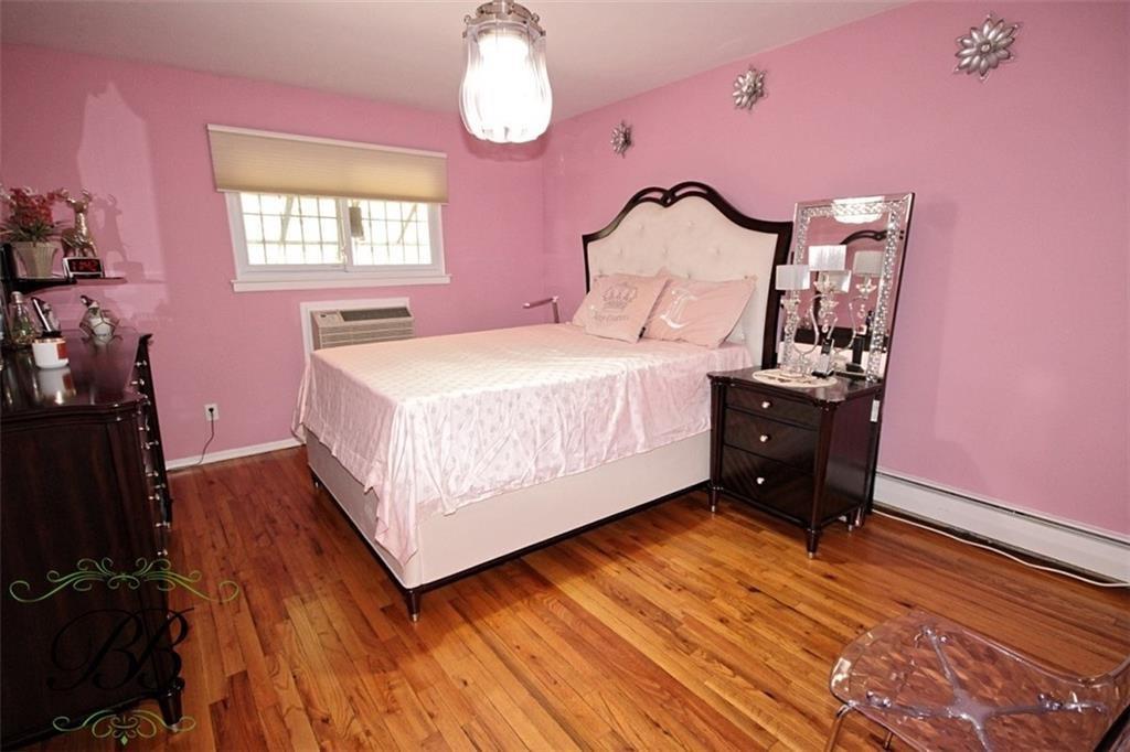 9419 Avenue J Property Photo 14