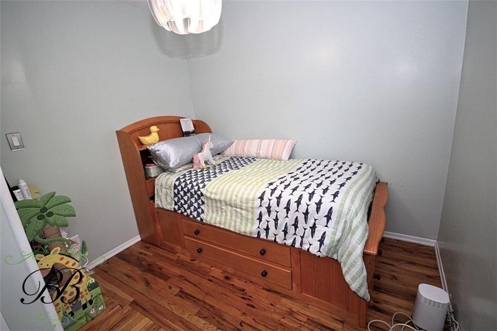 9419 Avenue J Property Photo 17