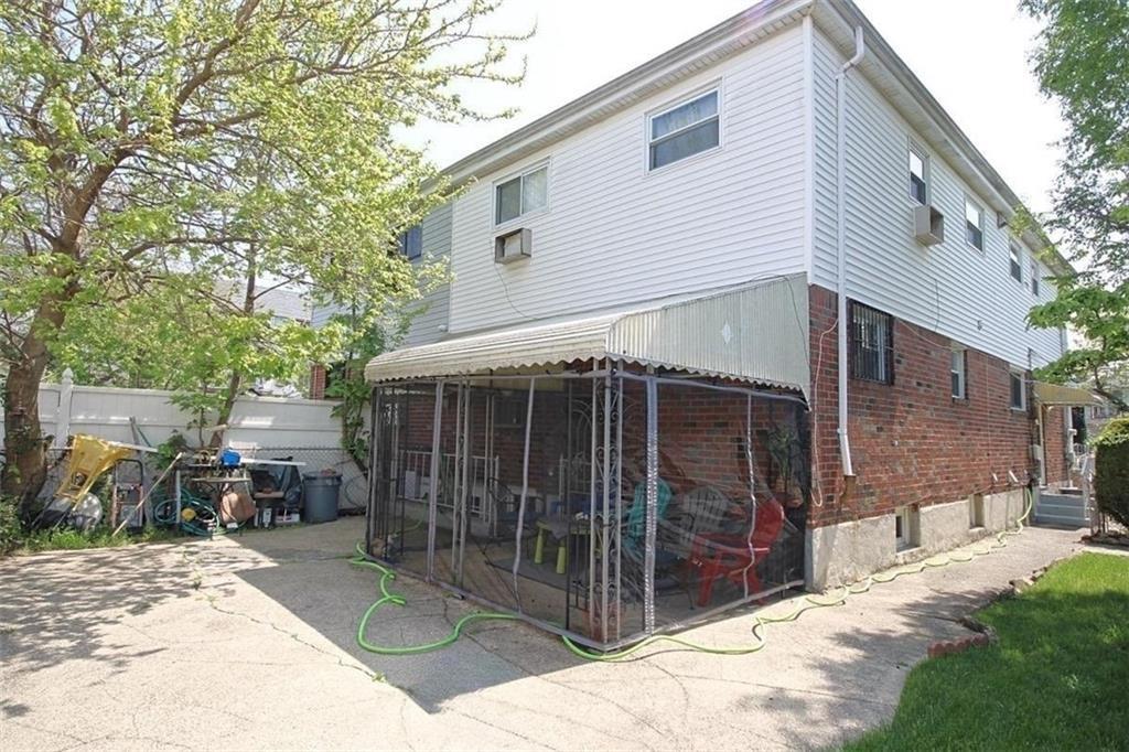 9419 Avenue J Property Photo 26