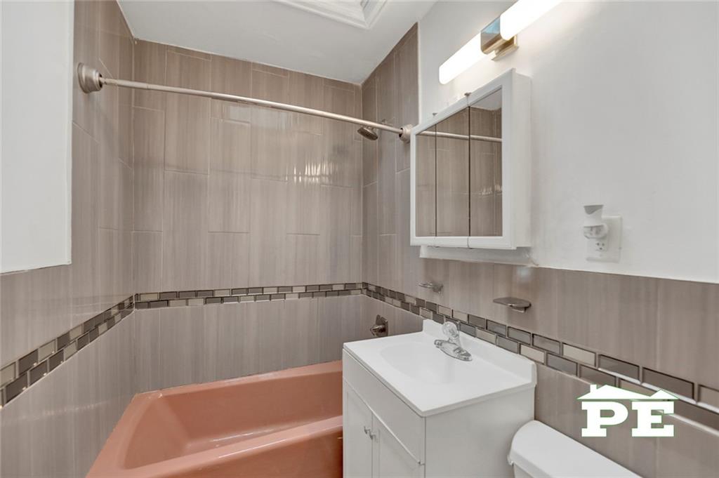 1392 Troy Avenue Property Photo 17