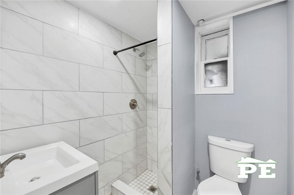 1392 Troy Avenue Property Photo 27