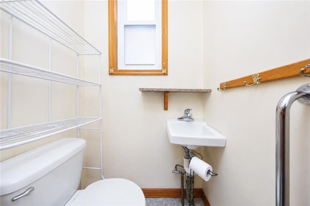 312 Avenue P Property Photo 14