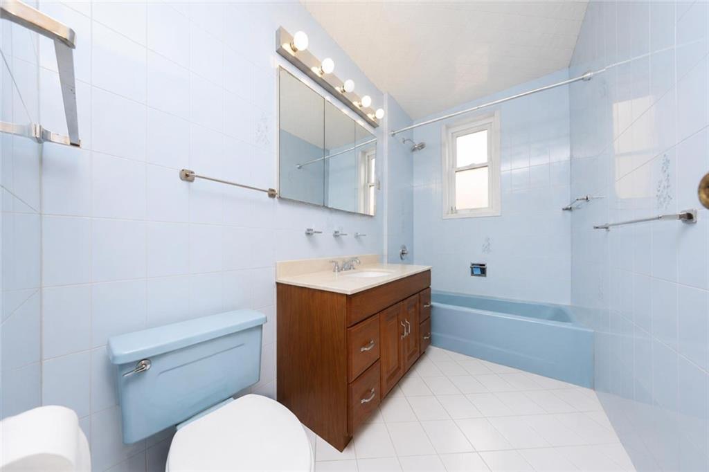 312 Avenue P Property Photo 18