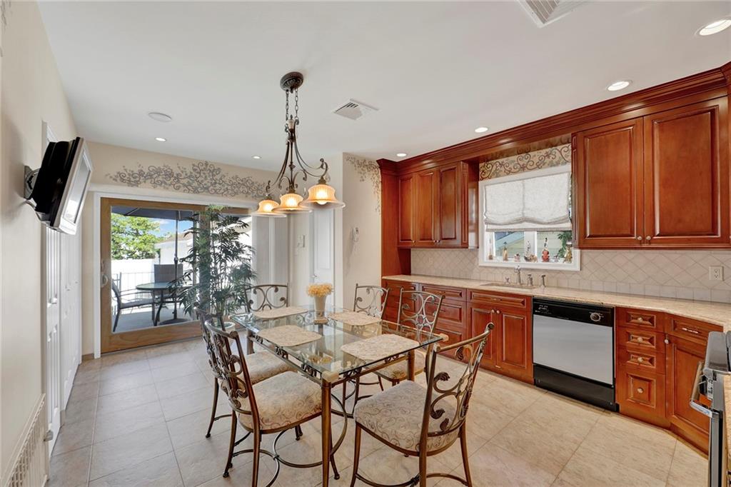 1881 West 7th Street Property Photo 11