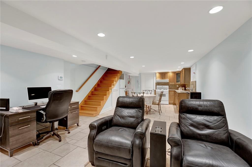 1881 West 7th Street Property Photo 24