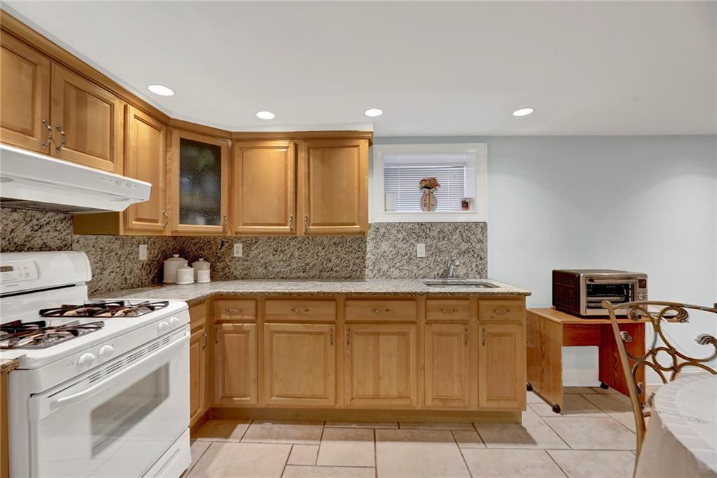 1881 West 7th Street Property Photo 25