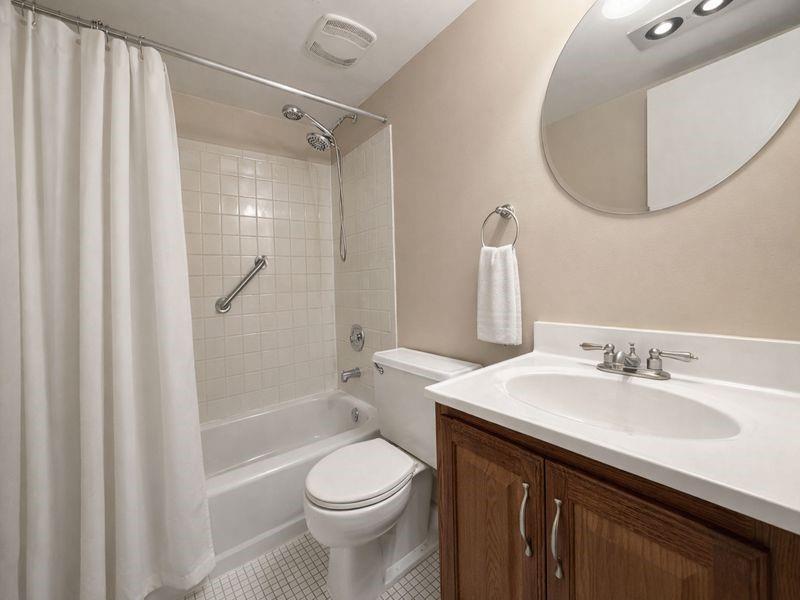 9981 Shore Road 13b Property Photo 17
