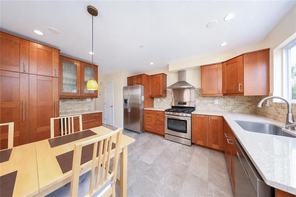 119 Seneca Street Property Photo 12