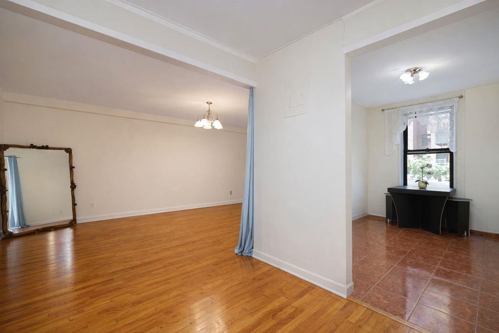 1237 Avenue Z 1w Property Photo 7
