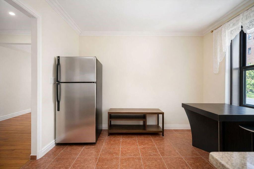 1237 Avenue Z 1w Property Photo 14