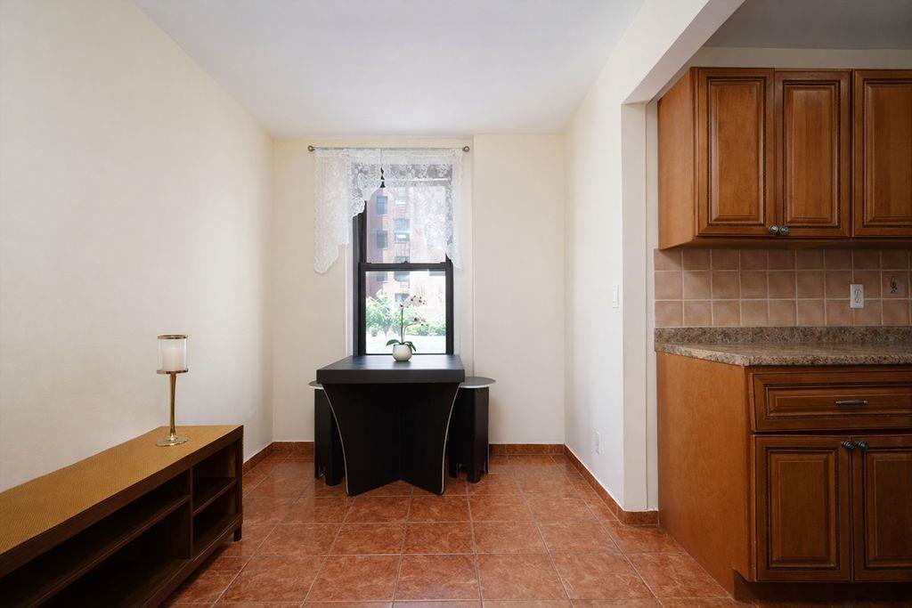 1237 Avenue Z 1w Property Photo 15