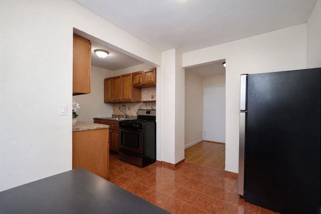1237 Avenue Z 1w Property Photo 16