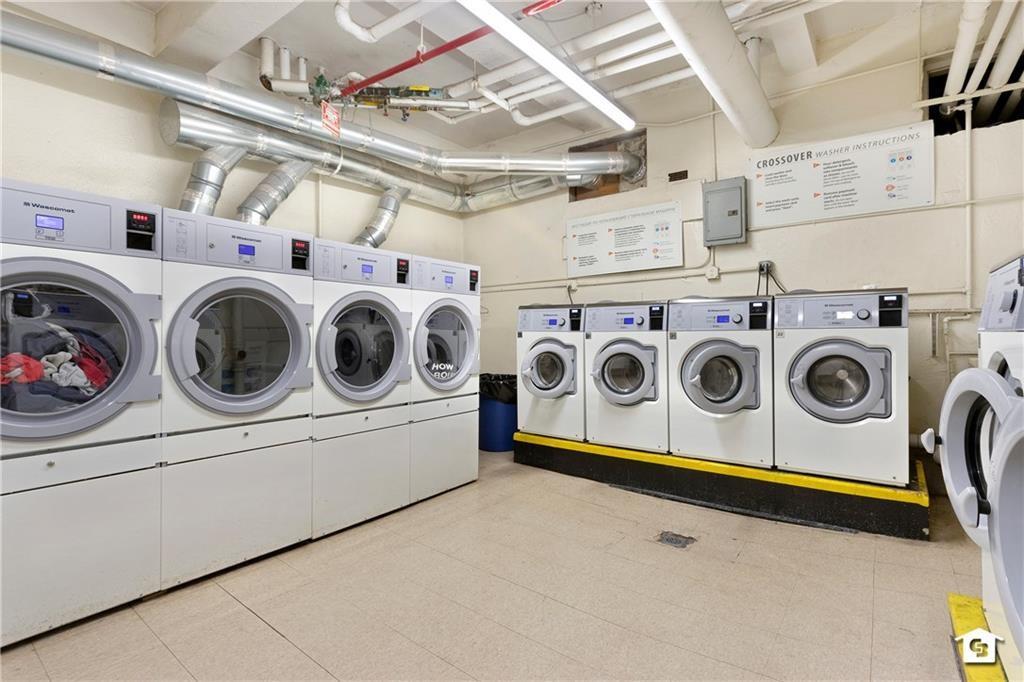 1237 Avenue Z 1w Property Photo 27
