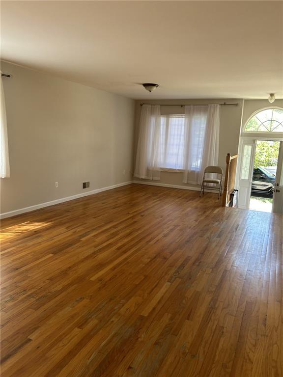 1322 Rockland Avenue Property Photo 3