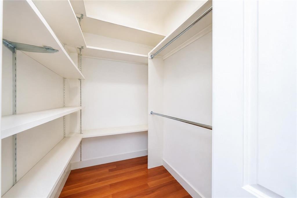 2113 Kings Highway 2 Property Photo 8