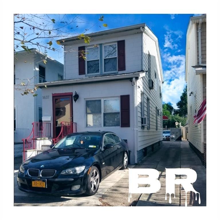 1637 West 2nd Street Property Photo 1