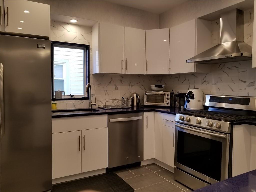 1637 West 2nd Street Property Photo 5