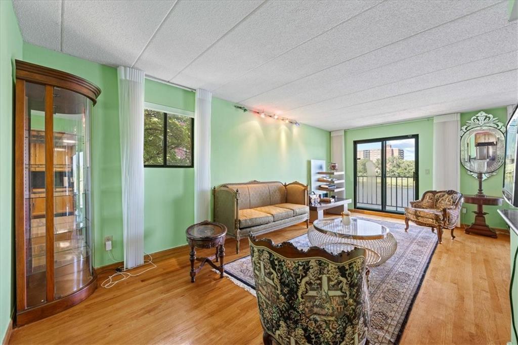 10849 Seaview Avenue 29c Property Photo 2