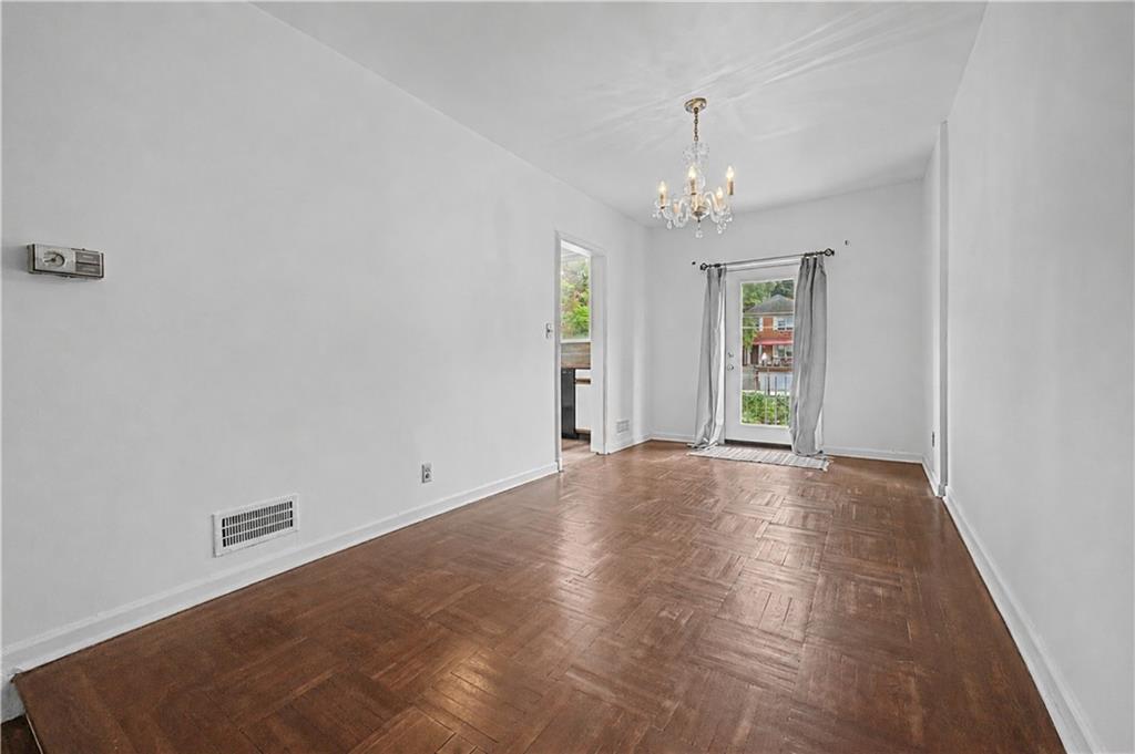 138 Van Cortlandt Park S Property Photo 14