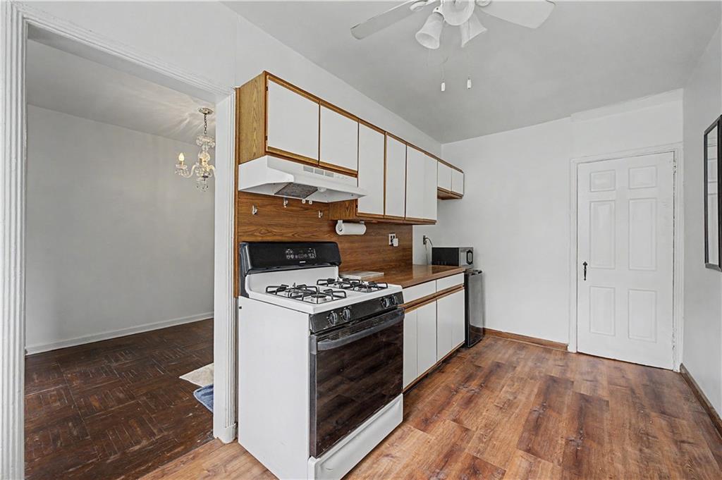 138 Van Cortlandt Park S Property Photo 17