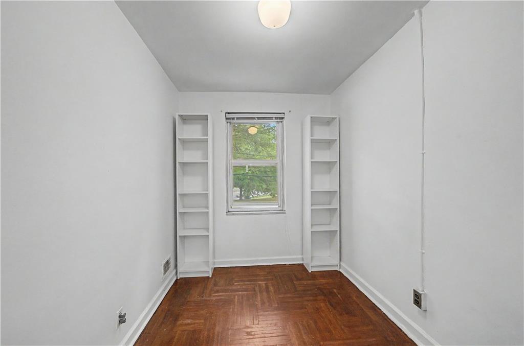 138 Van Cortlandt Park S Property Photo 26