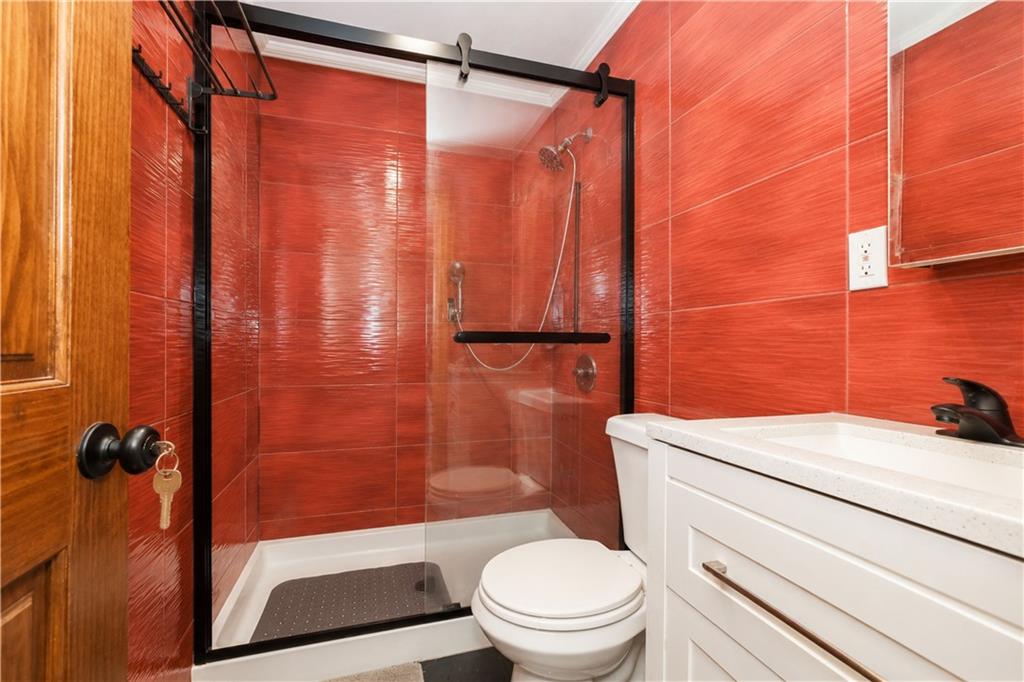 2027 East 35th Street Property Photo 20