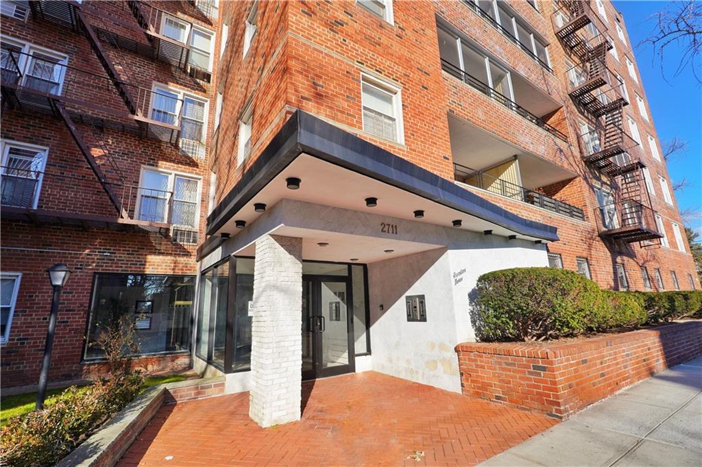 2711 Avenue X F2 Property Photo 1