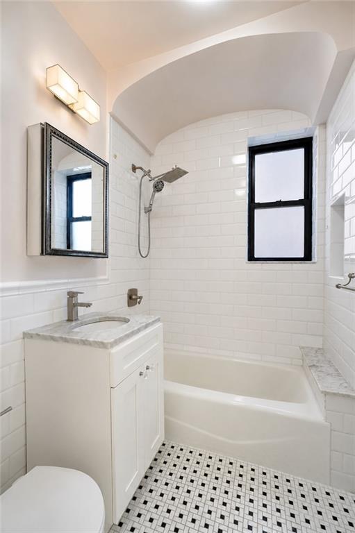 6702 Ridge Boulevard 4h Property Photo 2