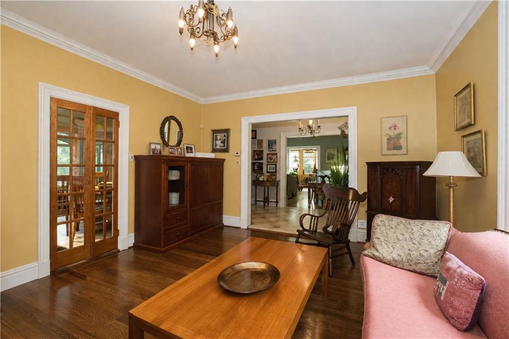 7724 Ridge Boulevard Property Photo 7