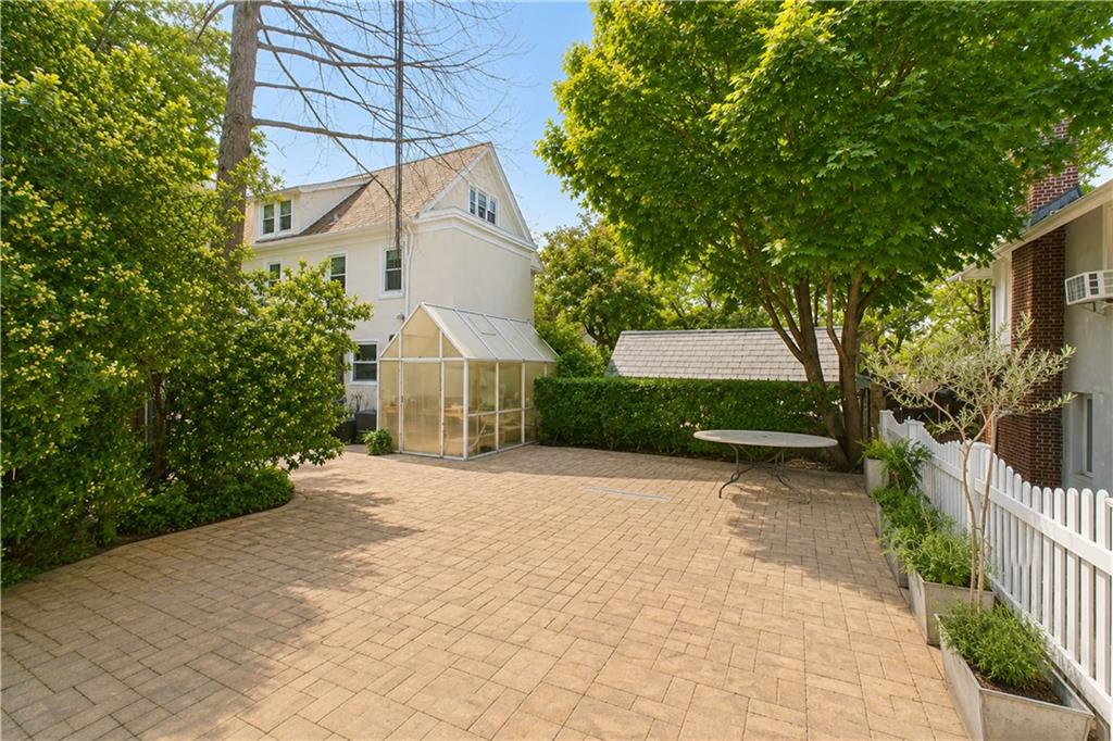 7724 Ridge Boulevard Property Photo 44