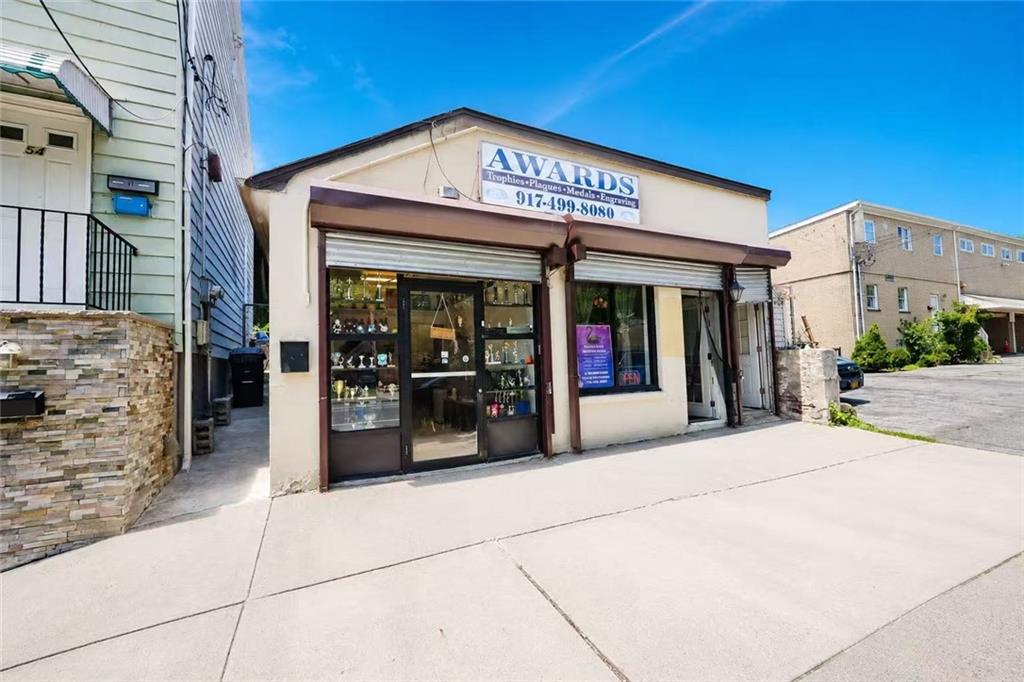 52 Van Duzer Street Property Photo 1
