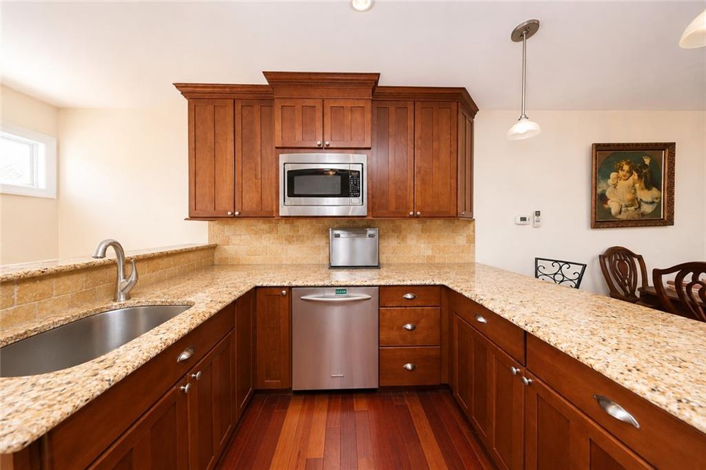 220 Slater Boulevard Property Photo 10