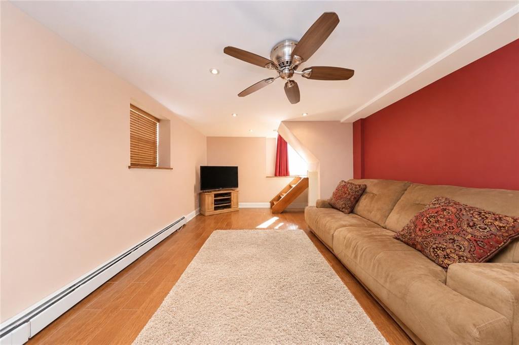 220 Slater Boulevard Property Photo 12