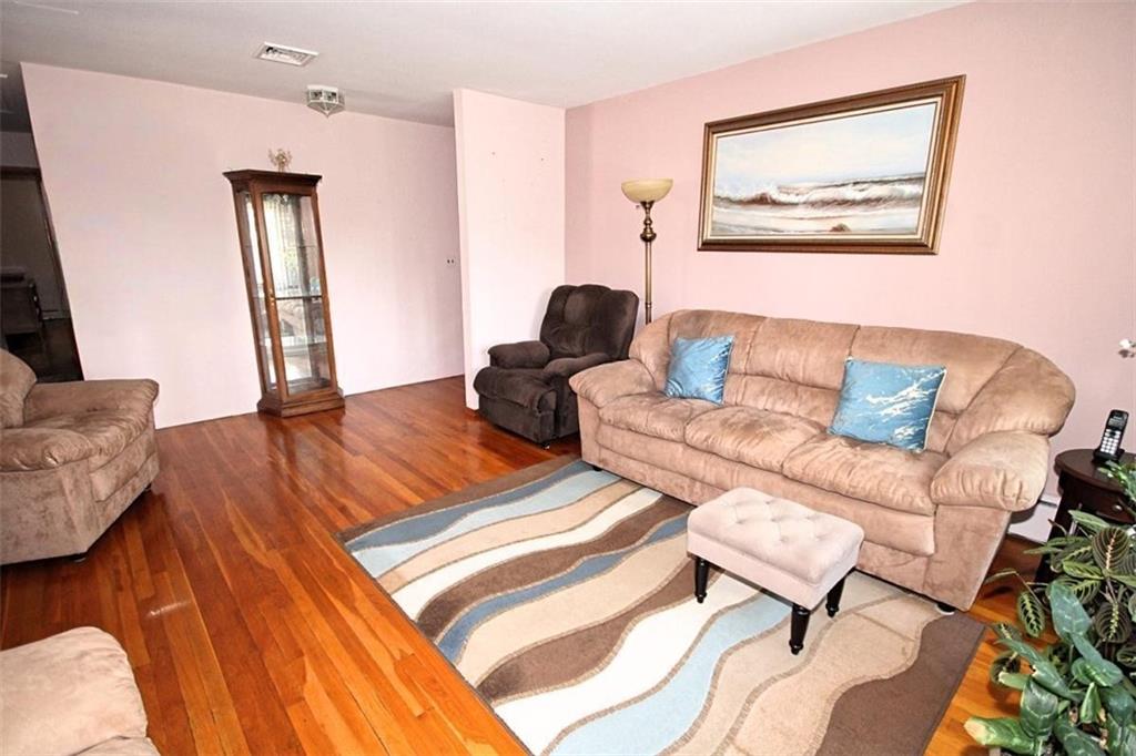 43 Cloverdale Avenue Property Photo 6