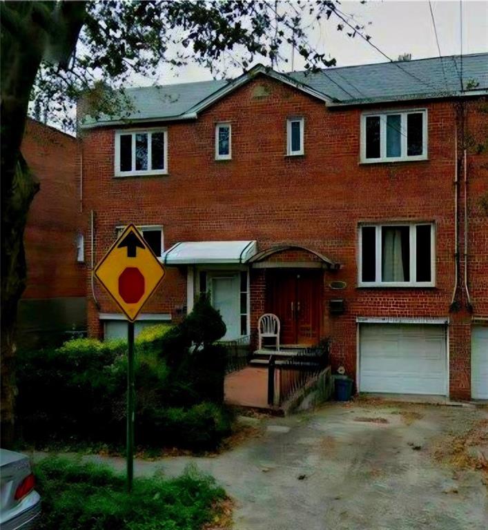 2772 Mill Avenue Property Photo 1