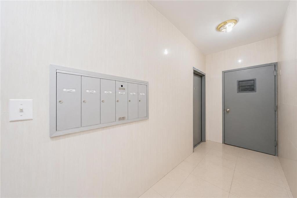 664 51st Street 2a Property Photo 4