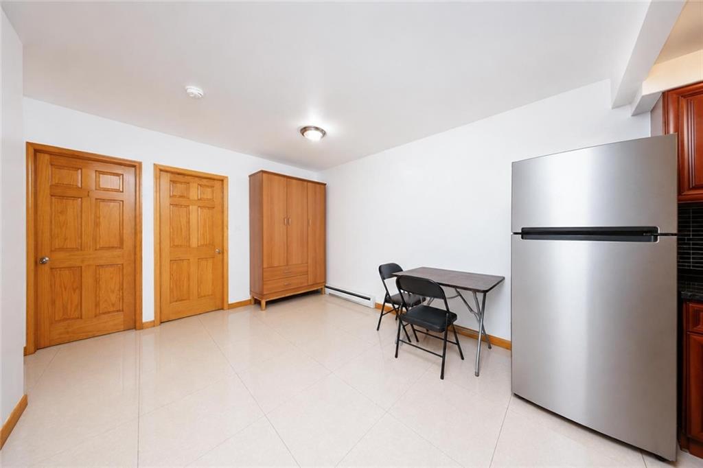 664 51st Street 2a Property Photo 6