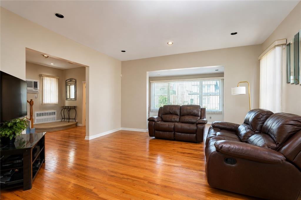 2146 80th Street Property Photo 9