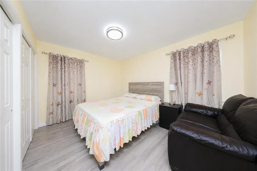14 Mclaughlin Street Property Photo 9
