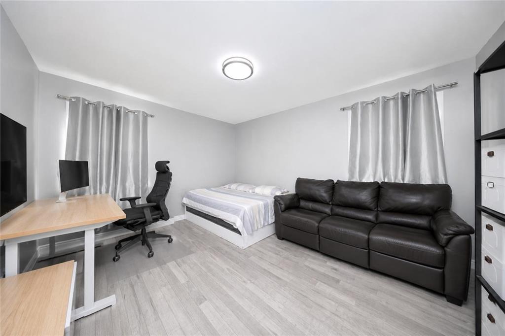 14 Mclaughlin Street Property Photo 12
