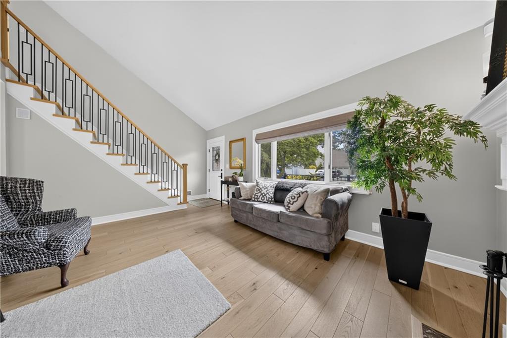 1755 Grand Avenue Property Photo 7