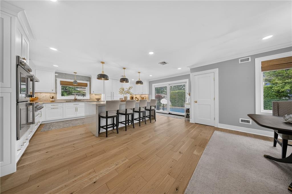 1755 Grand Avenue Property Photo 12