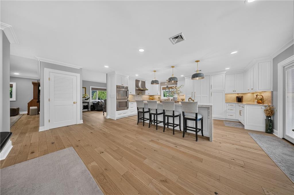 1755 Grand Avenue Property Photo 14