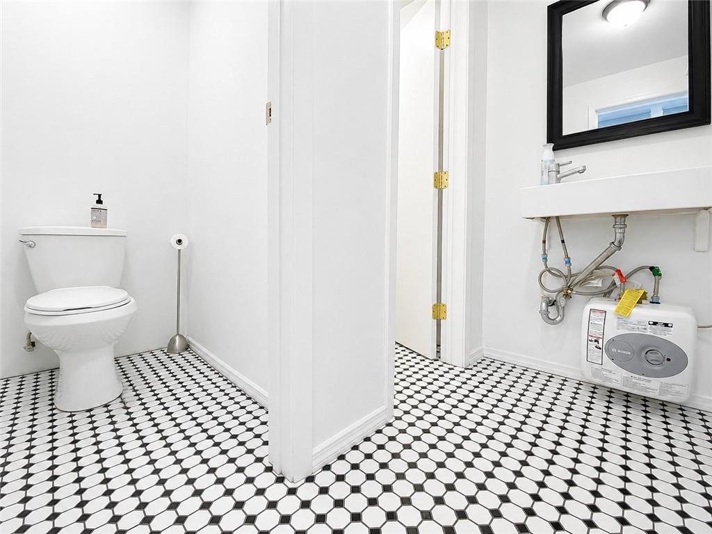 424 Broadway 3 Property Photo 6