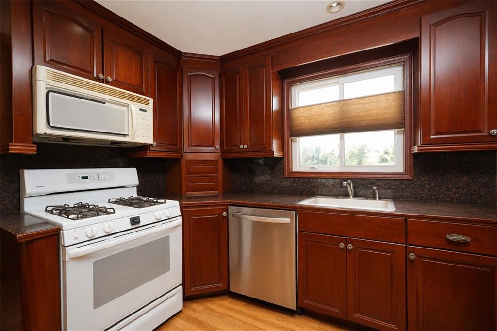97 Hillcrest Street Property Photo 14